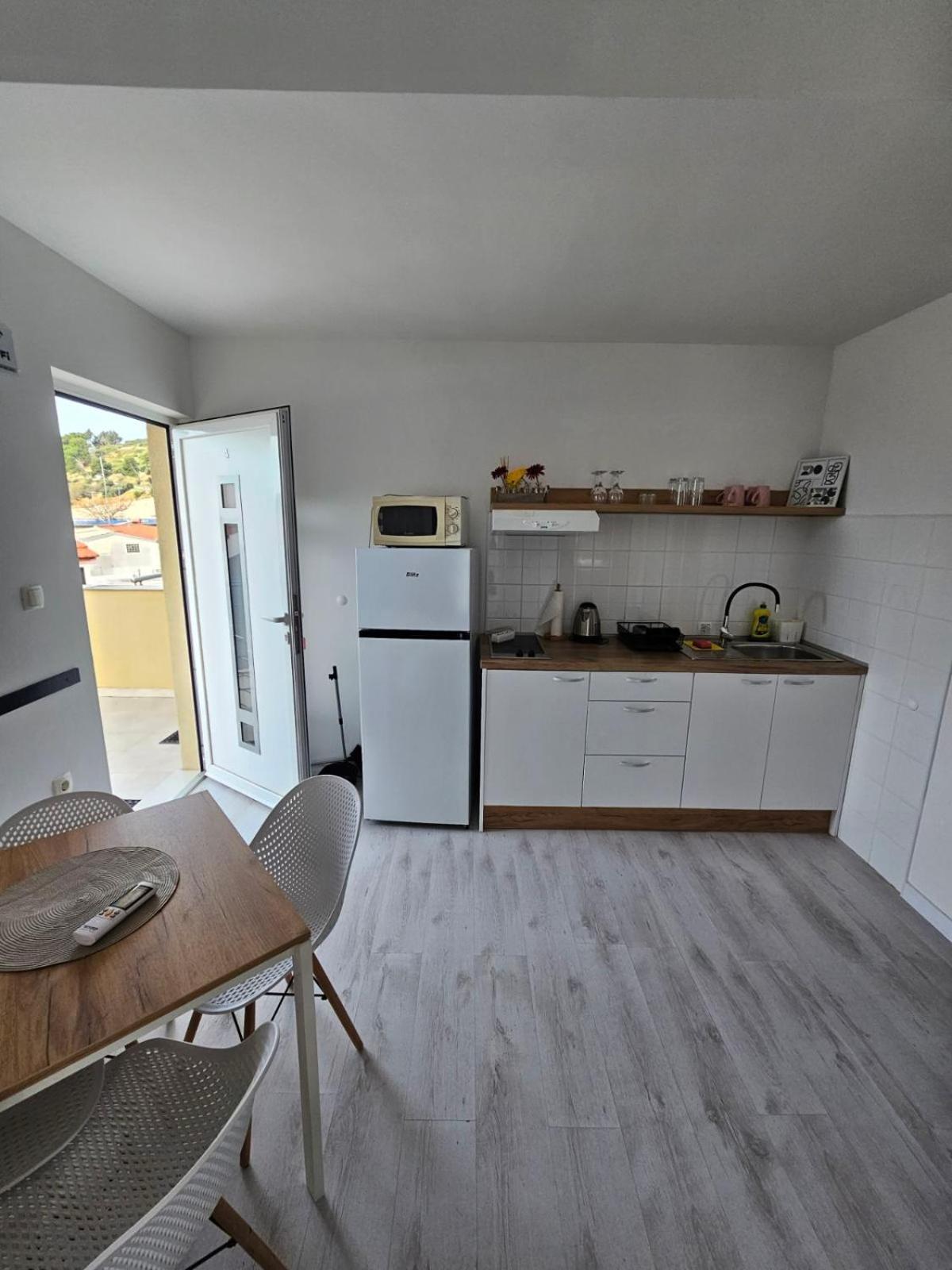 Apartmani Alma Подгора Экстерьер фото